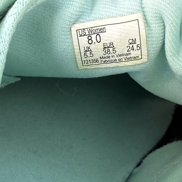 Vans Women's Sneakers in Soft Mint - Picture 6 of 7